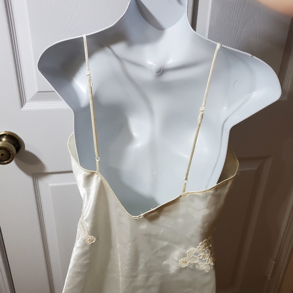 VINTAGE Victoria's Secret beaded short chemise - Picture 5 of 8